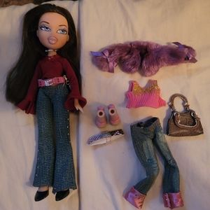Vintage Bratz Doll with extra outfit